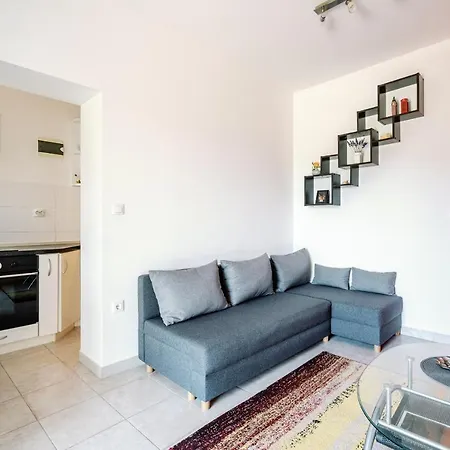 Charming Little Apartment Cilipi Exterior photo