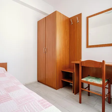 Charming Little Apartment Cilipi Exterior photo